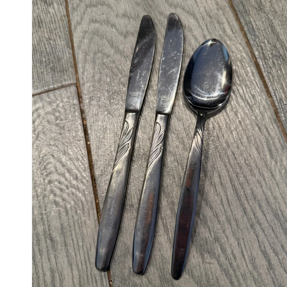 Flatware Set of 3 Silver Leaf Pattern Japan Stainless Steel Dinnerware Embossed